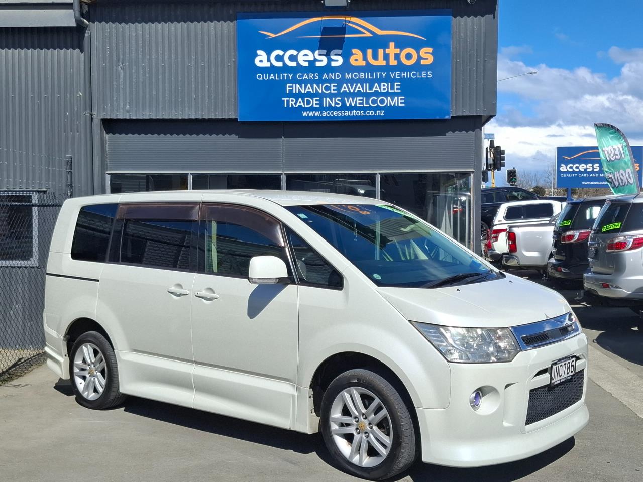 2008 Mitsubishi Delica