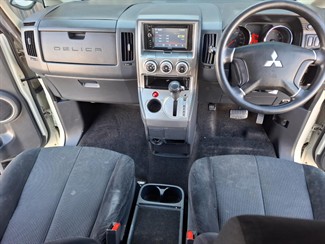 2008 Mitsubishi Delica - Thumbnail