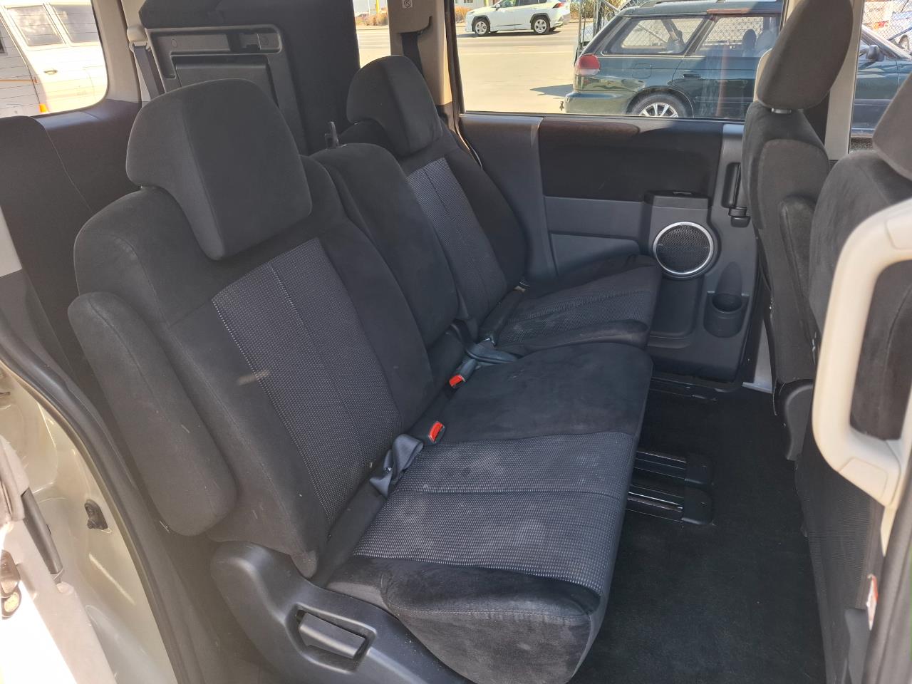 2008 Mitsubishi Delica