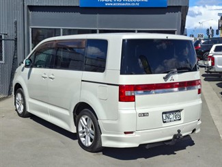 2008 Mitsubishi Delica - Thumbnail