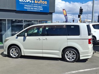 2008 Mitsubishi Delica - Thumbnail