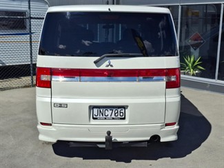 2008 Mitsubishi Delica - Thumbnail