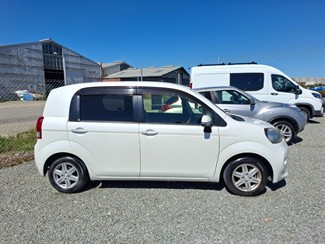 2012 Toyota Porte - Thumbnail