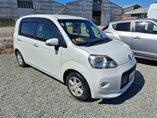 2012 Toyota Porte - Thumbnail