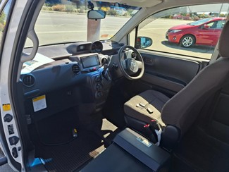 2012 Toyota Porte - Thumbnail