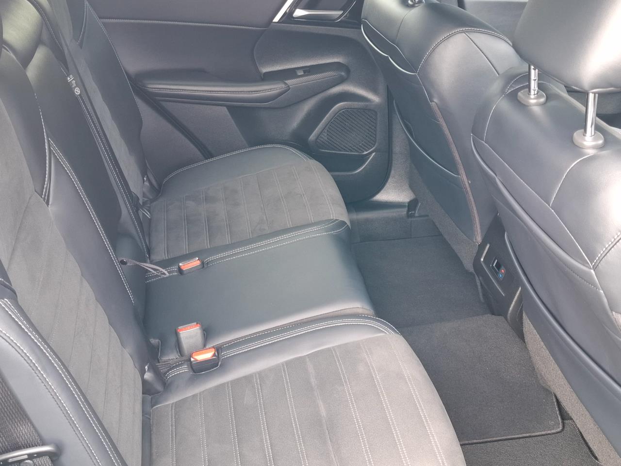 2025 Mitsubishi Outlander