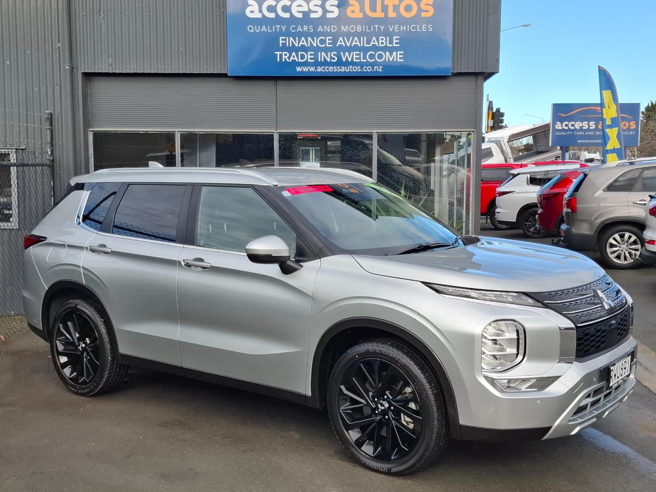 2025 Mitsubishi Outlander
