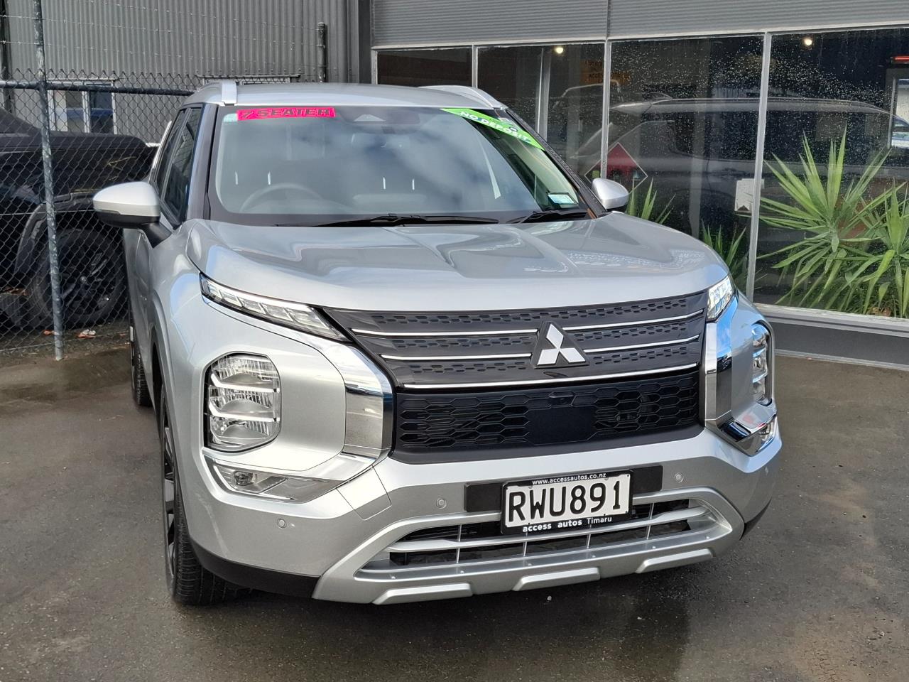 2025 Mitsubishi Outlander