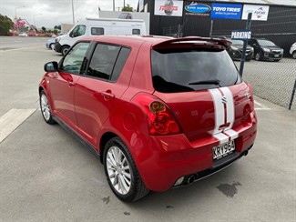 2005 Suzuki Swift - Thumbnail
