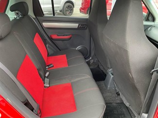 2005 Suzuki Swift - Thumbnail
