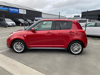 2005 Suzuki Swift - Thumbnail