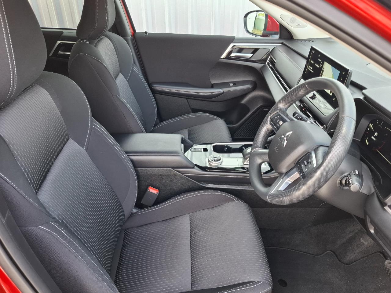 2025 Mitsubishi Outlander