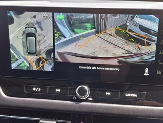 2025 Mitsubishi Outlander - Thumbnail