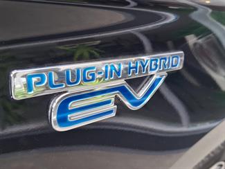 2018 Mitsubishi Outlander - Thumbnail