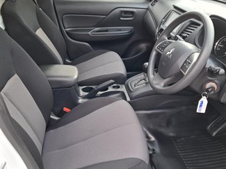 2023 Mitsubishi Triton - Thumbnail