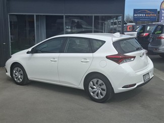 2016 Toyota Corolla - Thumbnail
