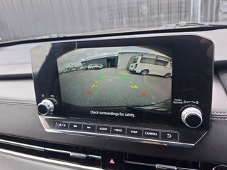 2022 Mitsubishi Outlander - Thumbnail