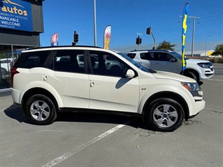 2015 Mahindra Xuv - Thumbnail