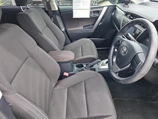 2013 Toyota Auris - Thumbnail