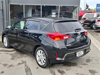 2013 Toyota Auris - Thumbnail