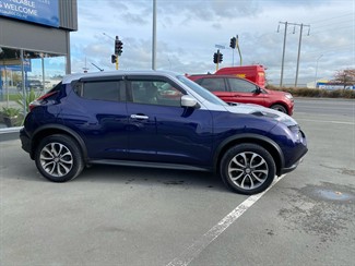 2016 Nissan JUKE - Thumbnail