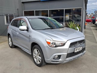 2010 Mitsubishi RVR - Thumbnail
