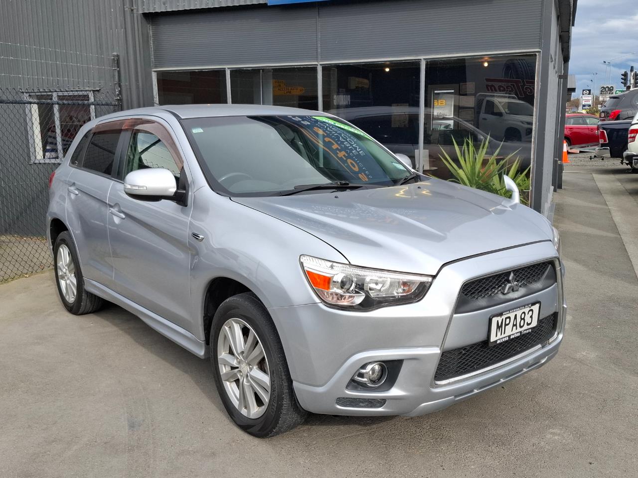2010 Mitsubishi RVR