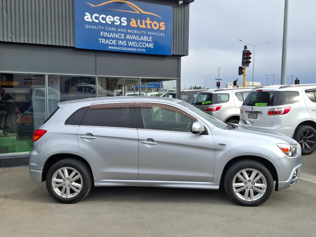 2010 Mitsubishi RVR