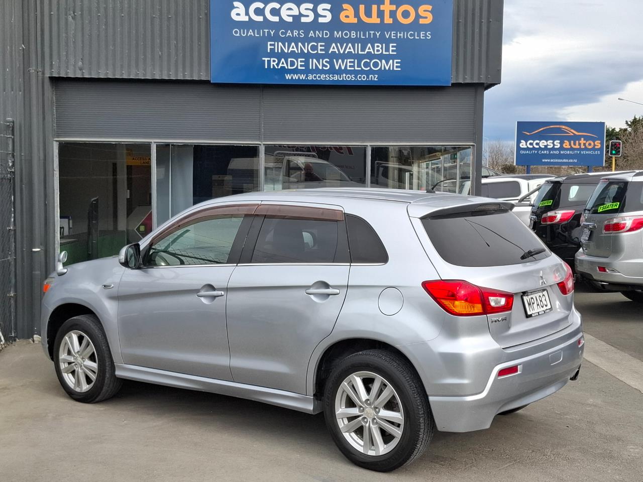 2010 Mitsubishi RVR
