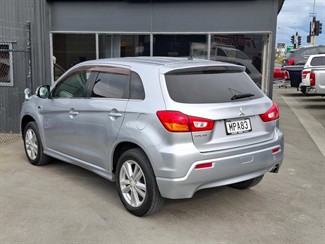 2010 Mitsubishi RVR - Thumbnail