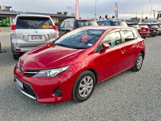 2012 Toyota Auris - Thumbnail