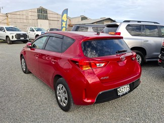 2012 Toyota Auris - Thumbnail