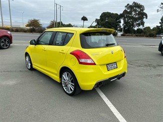 2013 Suzuki Swift - Thumbnail