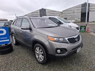 2010 Kia Sorento R - Thumbnail