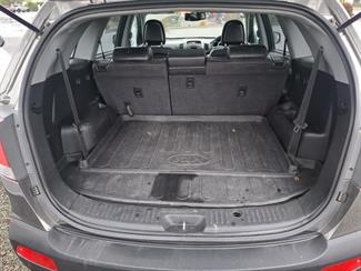 2010 Kia Sorento R - Thumbnail