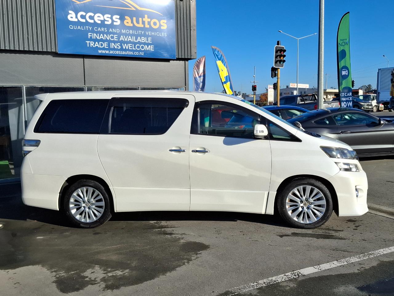 2012 Toyota Vellfire