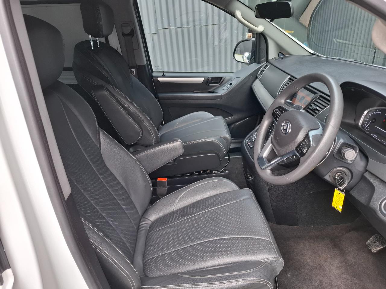 2023 LDV G10