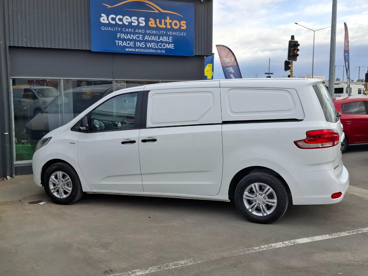 2023 LDV G10