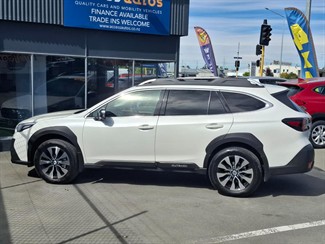 2024 Subaru Outback - Thumbnail