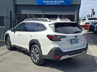 2024 Subaru Outback - Thumbnail