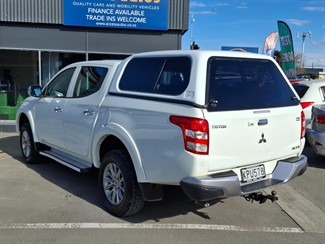 2017 Mitsubishi Triton - Thumbnail