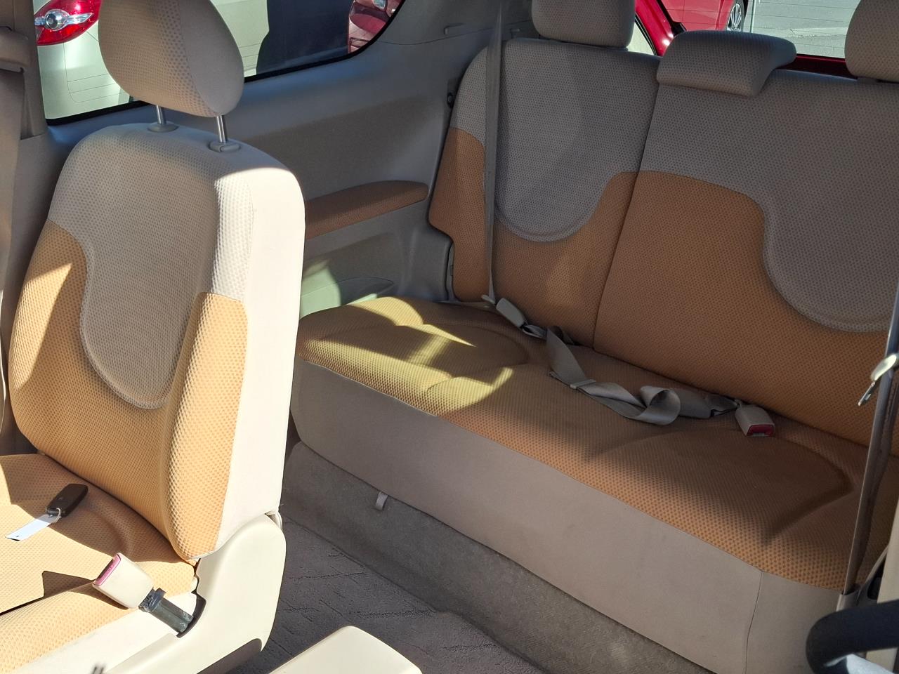 2005 Toyota Porte