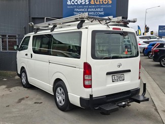 2015 Toyota Hiace - Thumbnail