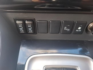 2016 Mitsubishi Pajero Sport - Thumbnail