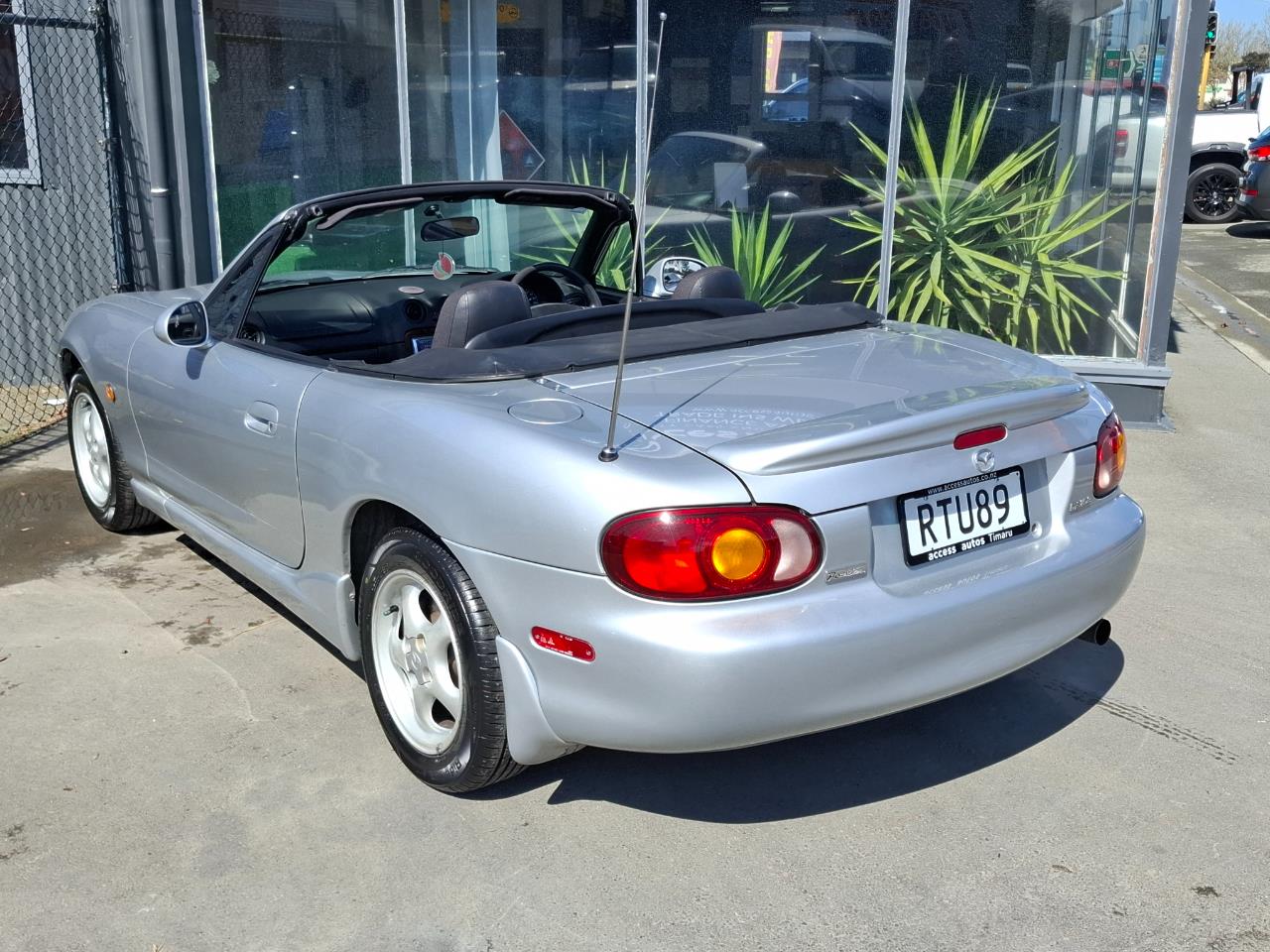 1998 Mazda Roadster