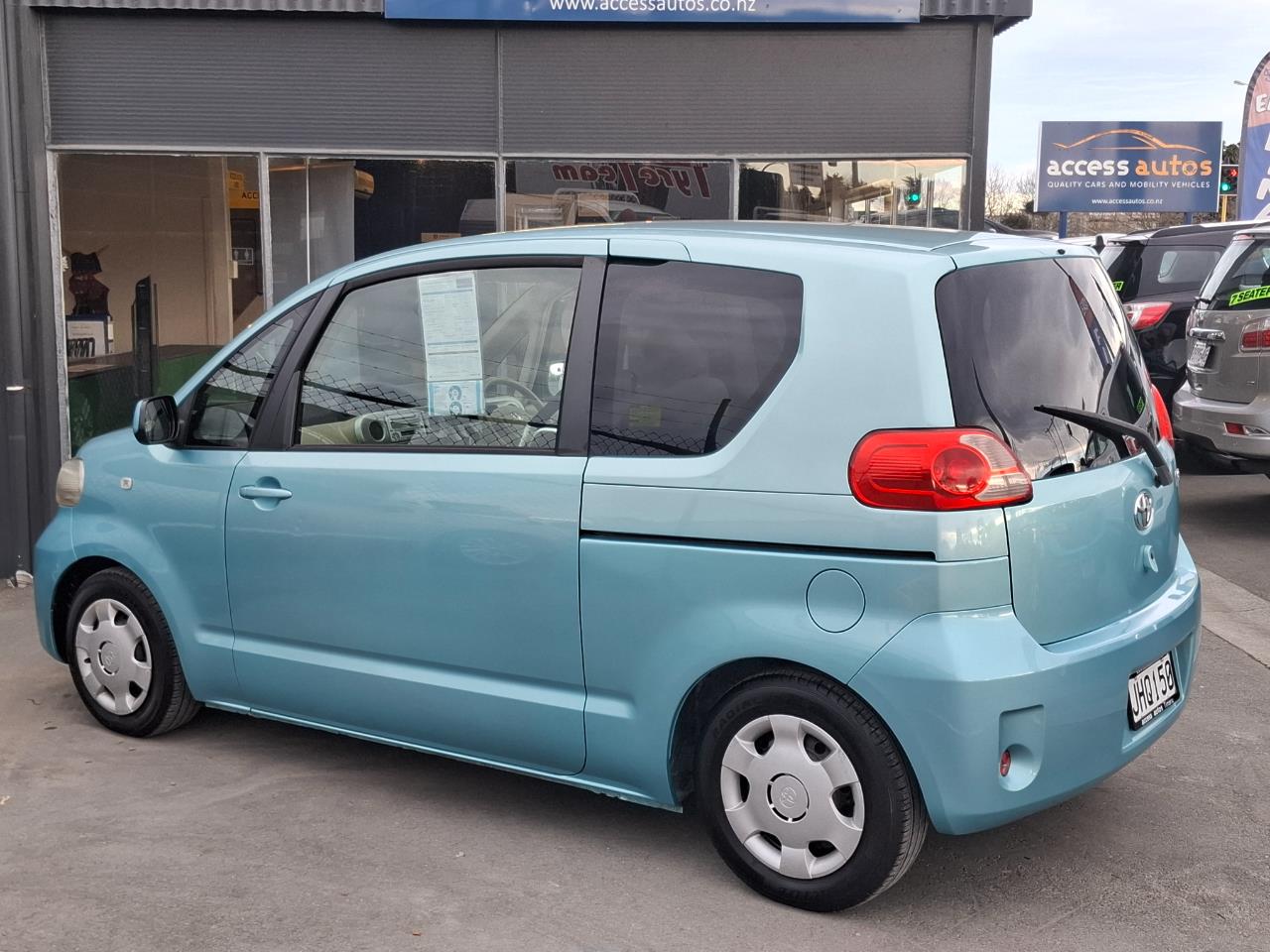 2005 Toyota Porte