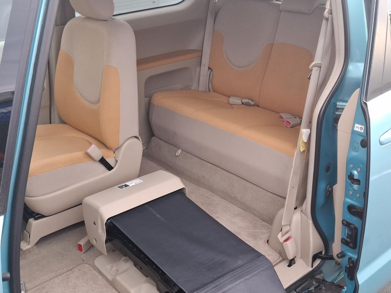 2005 Toyota Porte