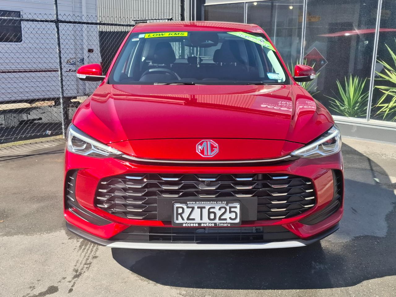 2025 MG ZS