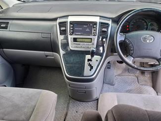 2005 Toyota Alphard - Thumbnail