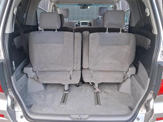2005 Toyota Alphard - Thumbnail